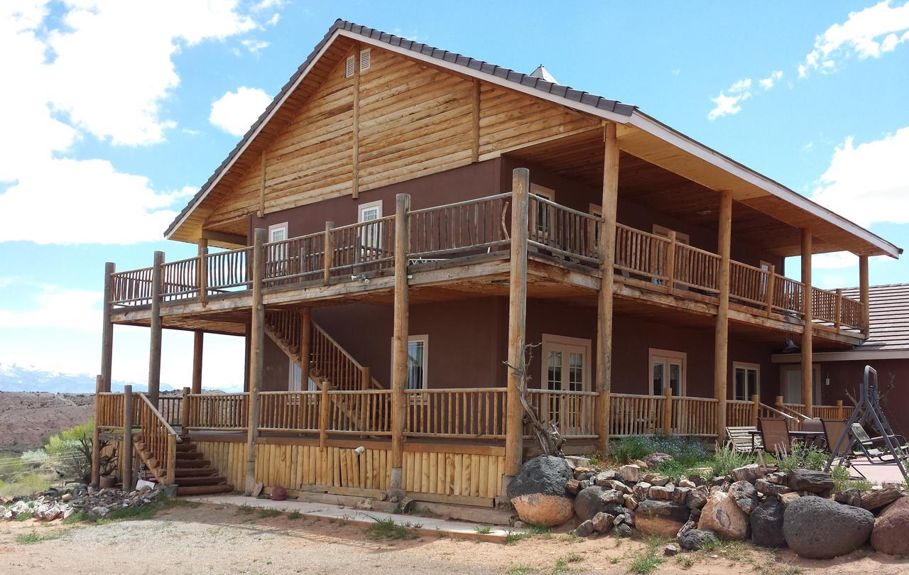 Sunlit Oasis Bed and Breakfast Notom Exterior foto
