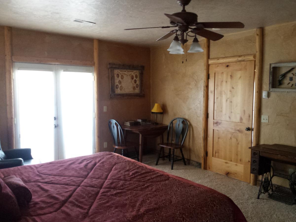 Sunlit Oasis Bed and Breakfast Notom Exterior foto